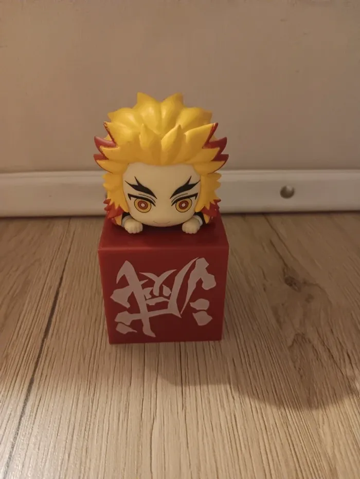 Figurine rengoku demon slayer