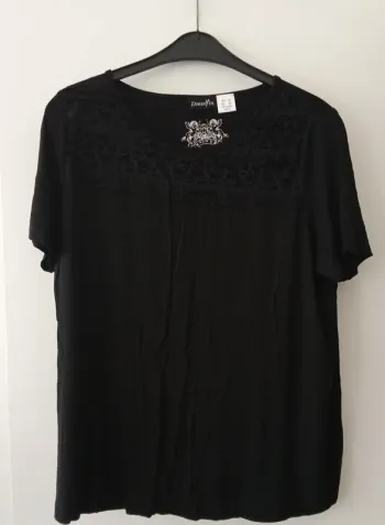 T-shirt femme ⭐ très bon état ⭐ Taille 52 ⭐ dressin