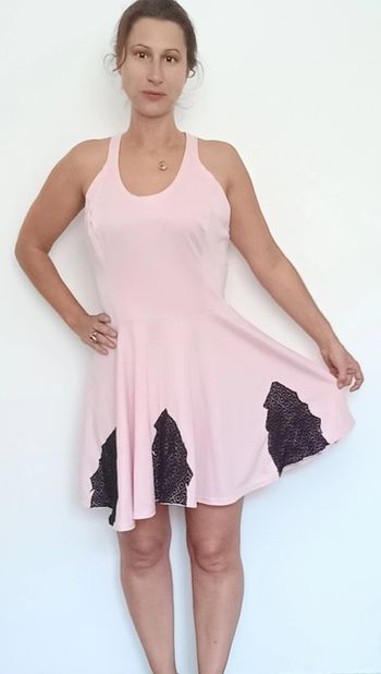Robe patineuse rose et noire