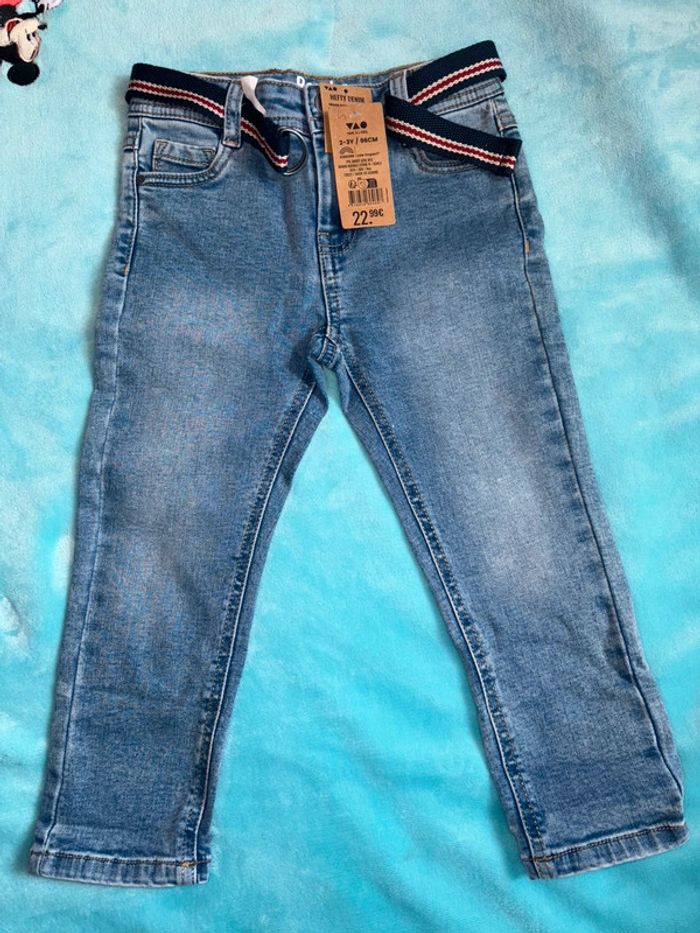 Jean tape à l’œil