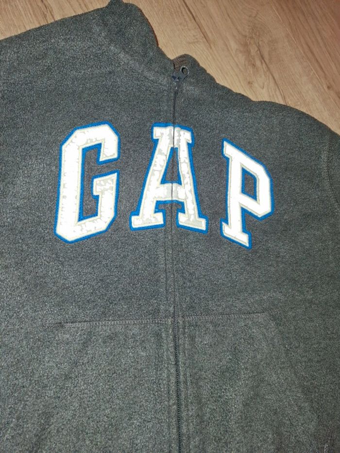 Sweat zypé GAP 8-9ans TBE - photo numéro 5