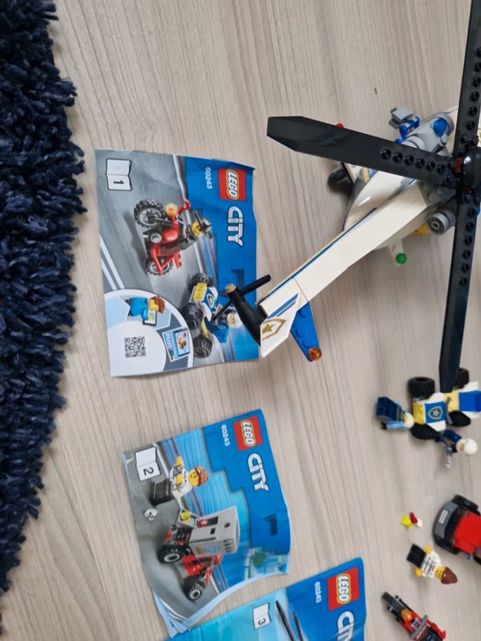 Lego city 60243 l'arrestation en hélicoptère - photo numéro 5