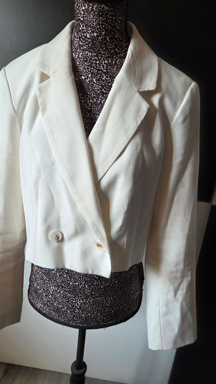 Veste Blazer Blanc de chez Stradivarius en taille S