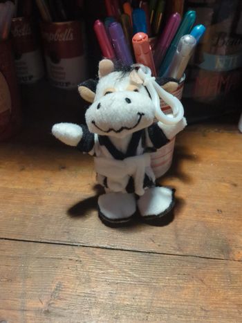 Vache karaté porté clef