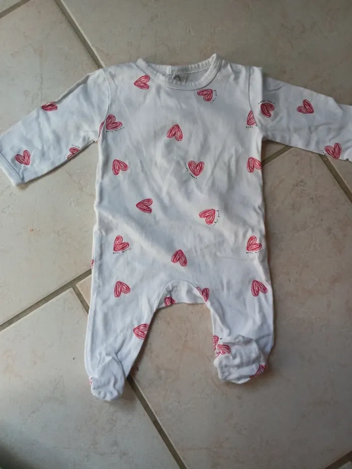 🌹pyjama fin 1 mois kiabi 🌹