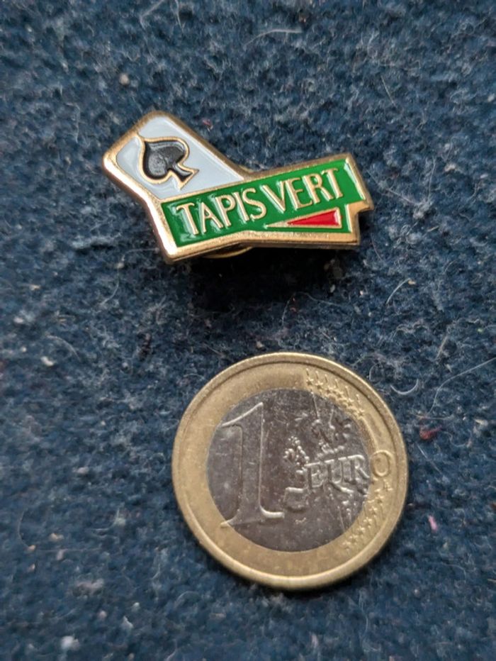 Pins publicitaire Tapis Vert - photo numéro 2