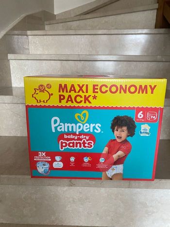 Couches pampers taille 6 babydry pants