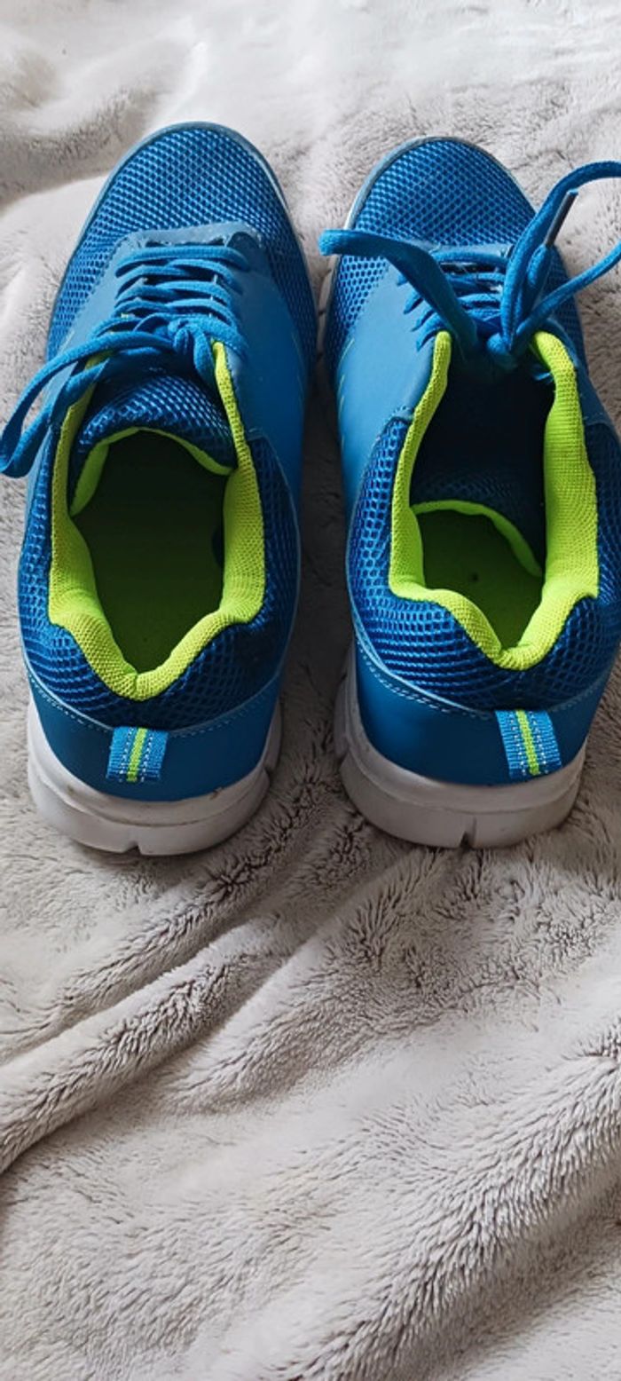Baskets homme. Bleues. Taille 42 - photo numéro 3