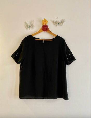 Dorothy Perkins – Jolie blouse noire aux manches lacées