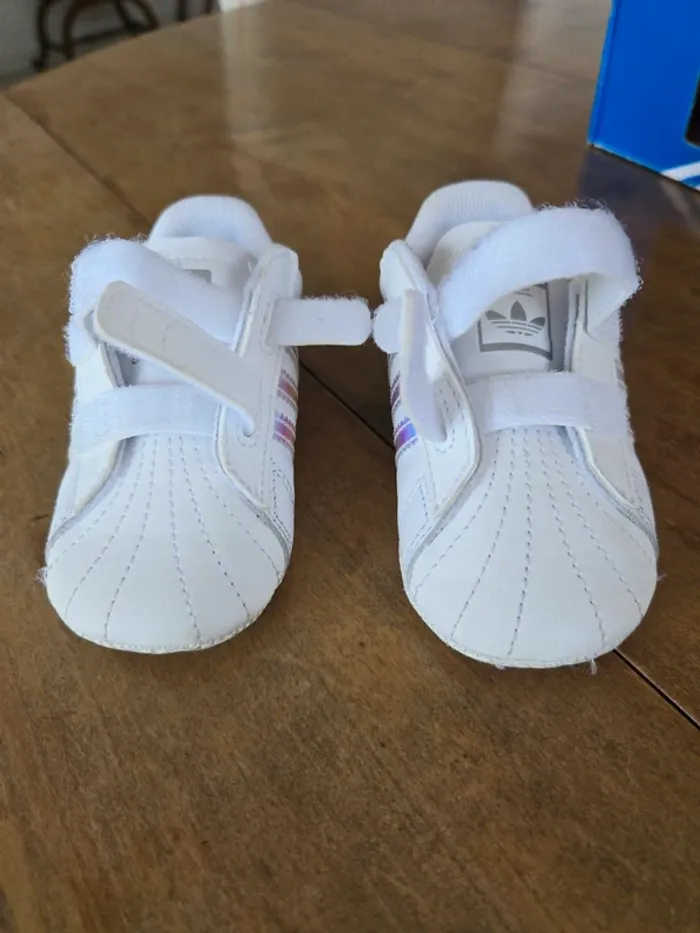 Baskets Adidas Superstar Crib taille 20 - photo numéro 5