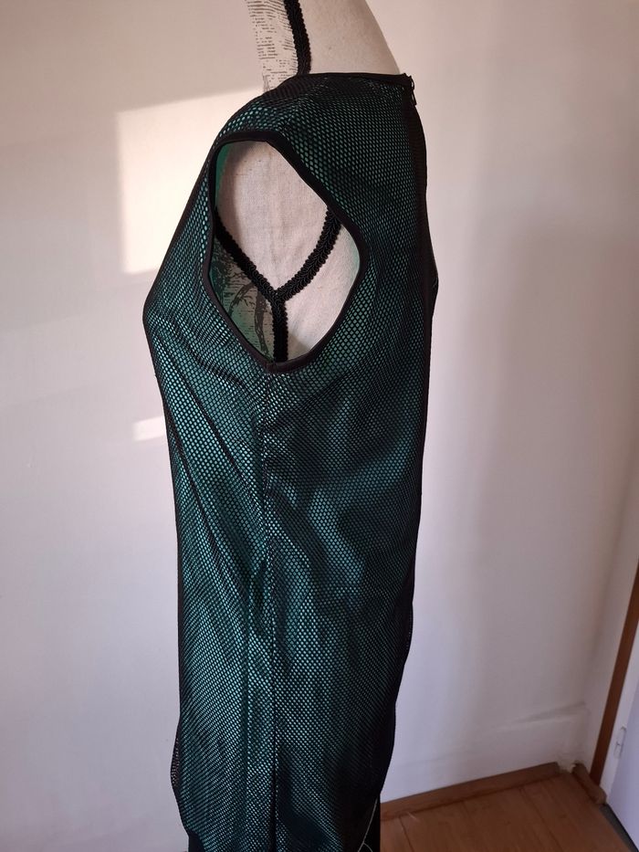 Tunique, robe verte avec filet noir au dessus - photo numéro 5