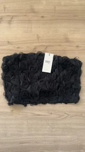 Bustier noir à fleur