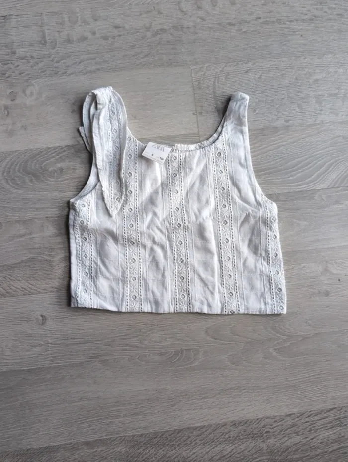 Croc top