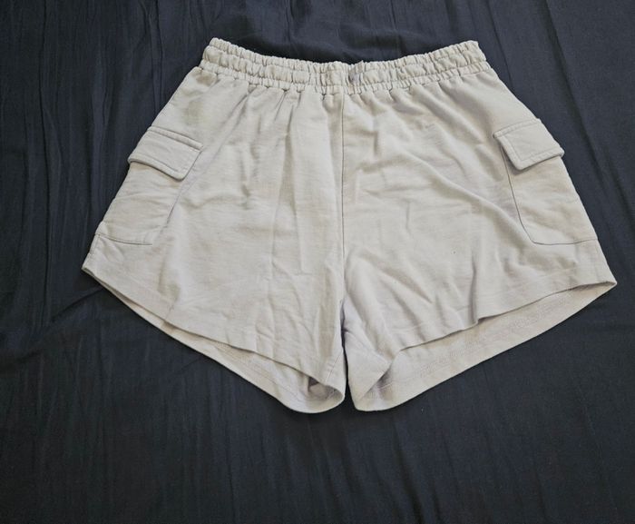 Short violet