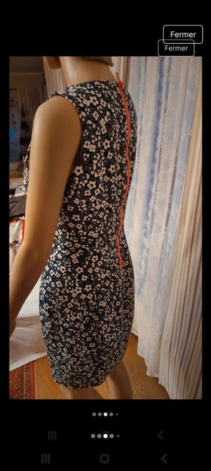 Robe bleu fleuries Essentiel Antwerp taille 38 - photo numéro 2