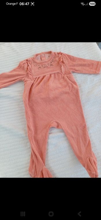 Pyjama bébé taille 9 mois