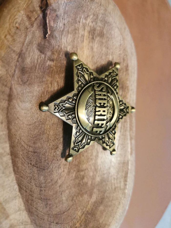 Broche de cowboy country sheriff doré - photo numéro 2