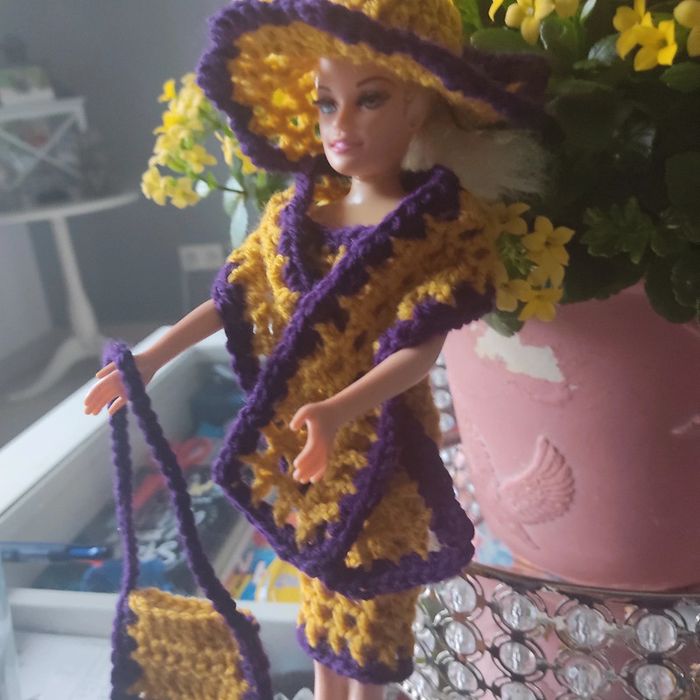 Vêtements pour Barbie 2 €. - photo numéro 4