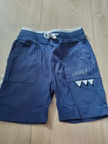Short Losan 4 ans