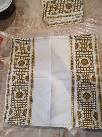 Nappe 140 / 220 et 12 serviettes