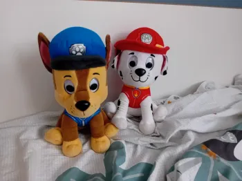 2 peluches pat patrouille