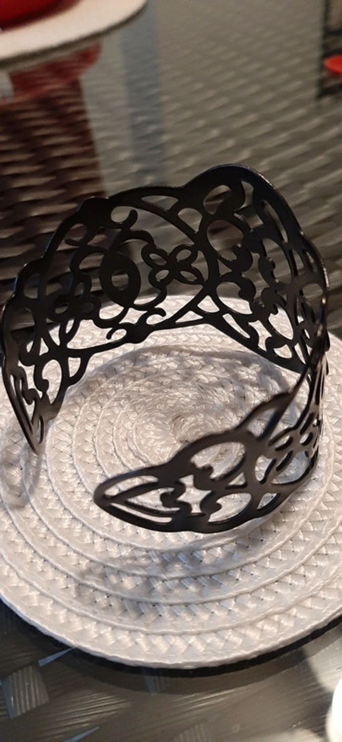 Manchette femme - photo numéro 7