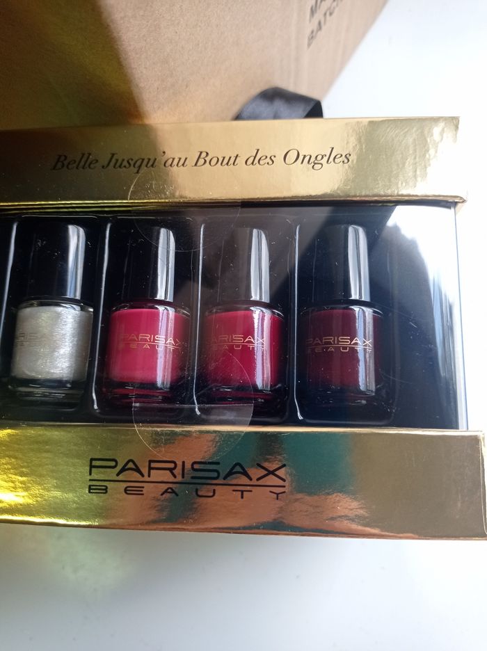 Coffret vernis pour les ongles et ces accessoires - photo numéro 5