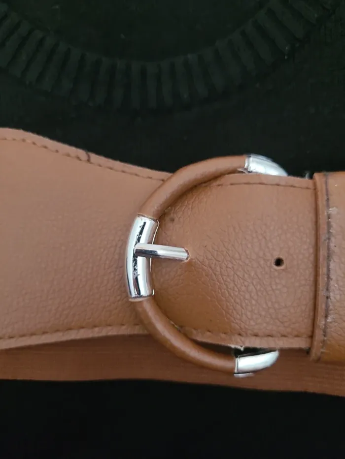Robe noir ceinture marron - photo numéro 6