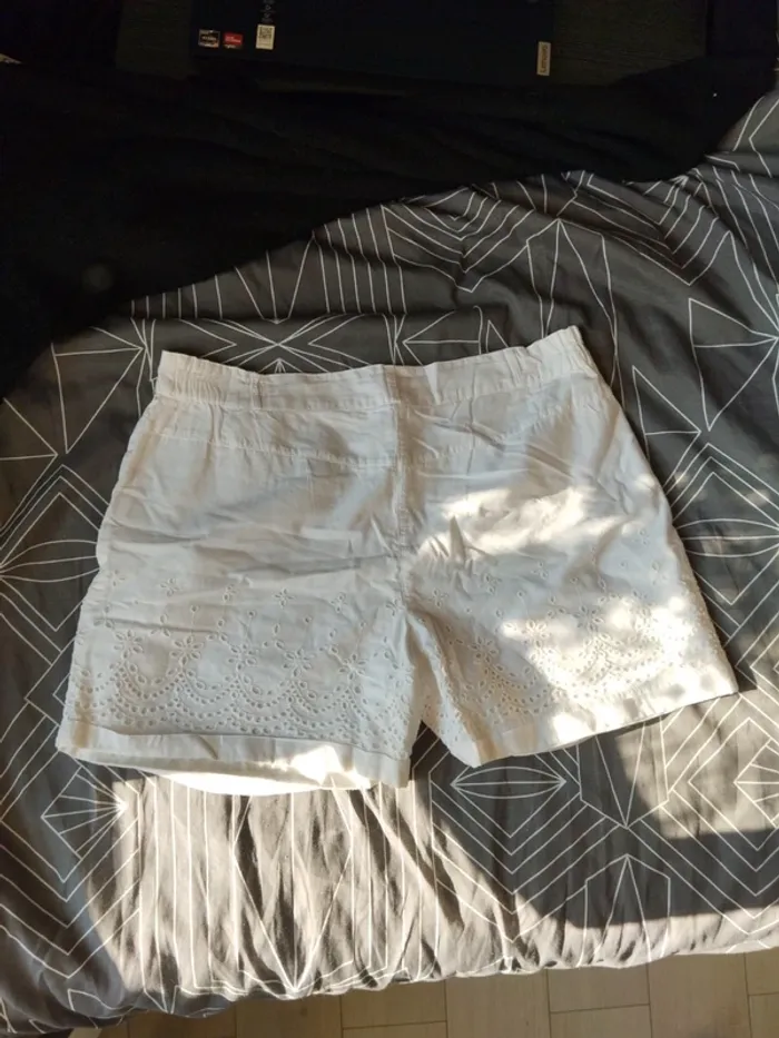 Short blanc - photo numéro 3