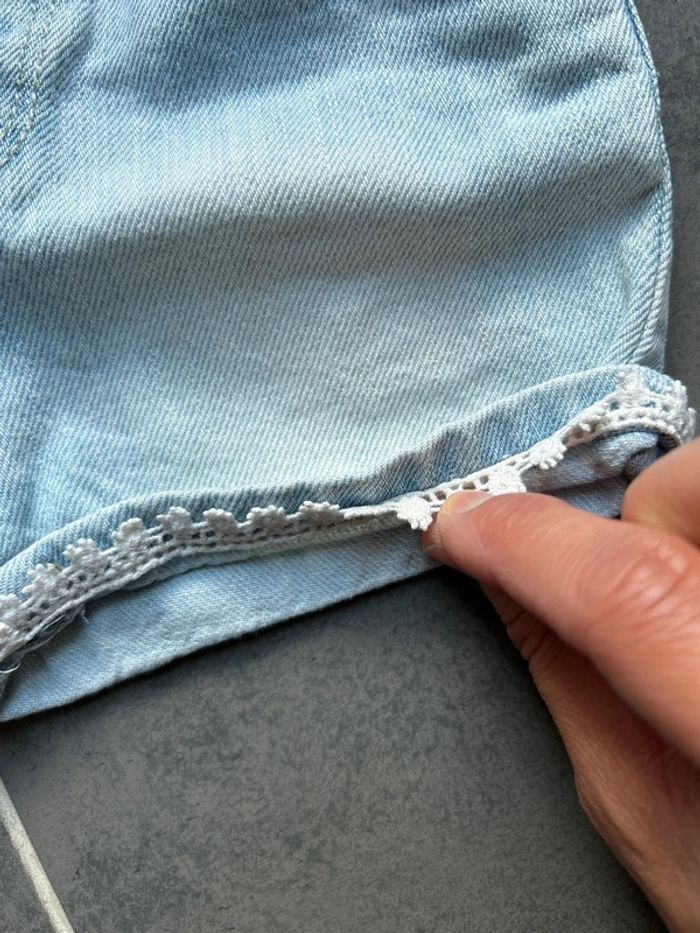 Short en jeans clair avec dentelle bébé fille zara - photo numéro 5
