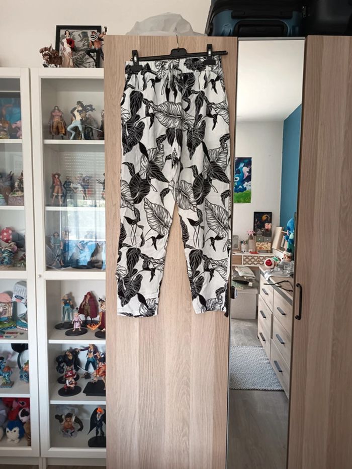 Pantalon fluide blanc feuille noir neuf - Taille L/XL - photo numéro 2