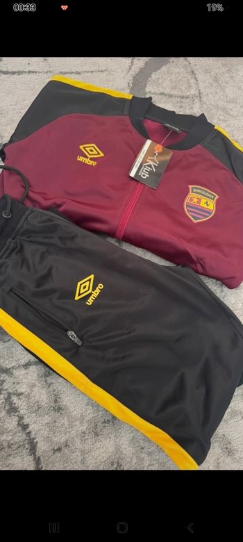 Ensemble Barcelona  umbro taille S neuf avec étiquette 🏷
