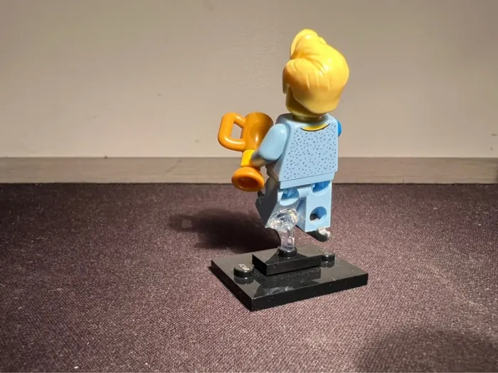 Lego série 22 minifigure le patineur - photo numéro 2
