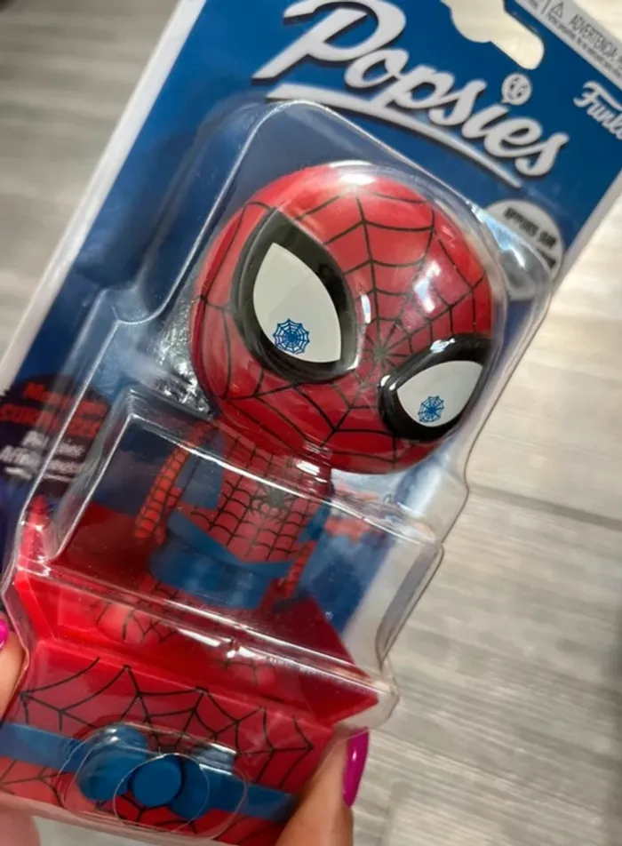 Figurine funko Spiderman popsies neuve - photo numéro 5