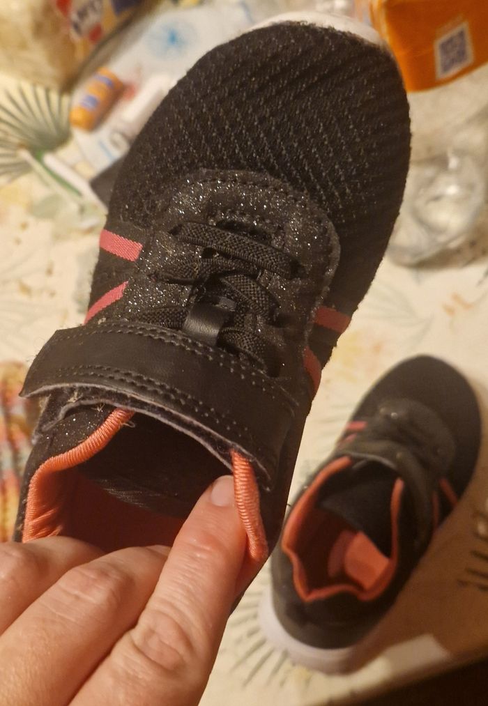 Baskets  fille noir brillante - photo numéro 3