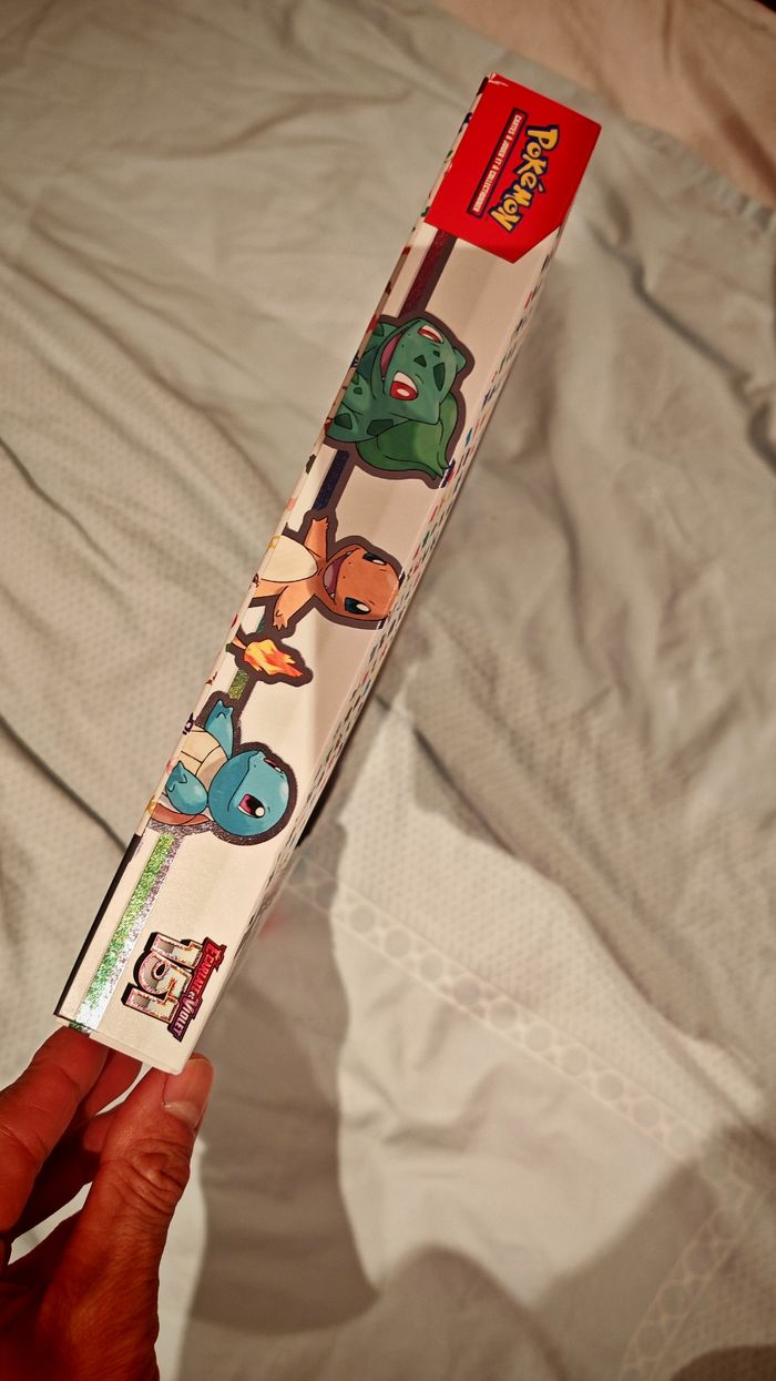Coffret Pokémon poster 151 fr neuf - photo numéro 5