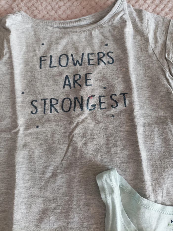 Lot t shirt 4/5 ans - photo numéro 3