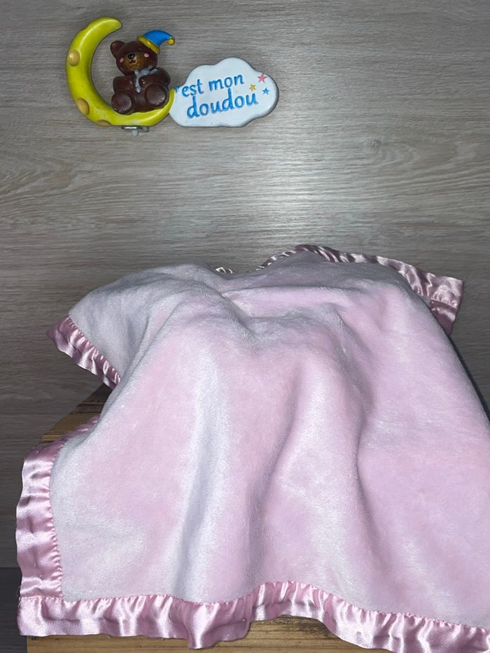 DY383 doudou ours 🐻 winnie Disney - photo numéro 2