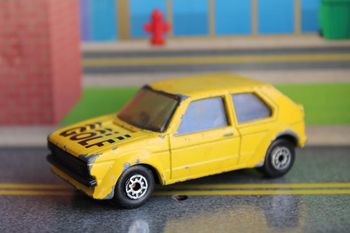 Edocar Wolkswagen Golf GTI 1