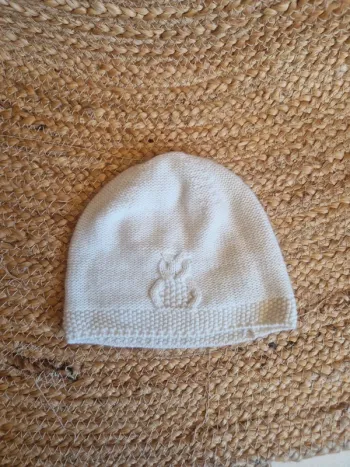Jolie bonnet blanc lapin jacadi taille 51 en laine