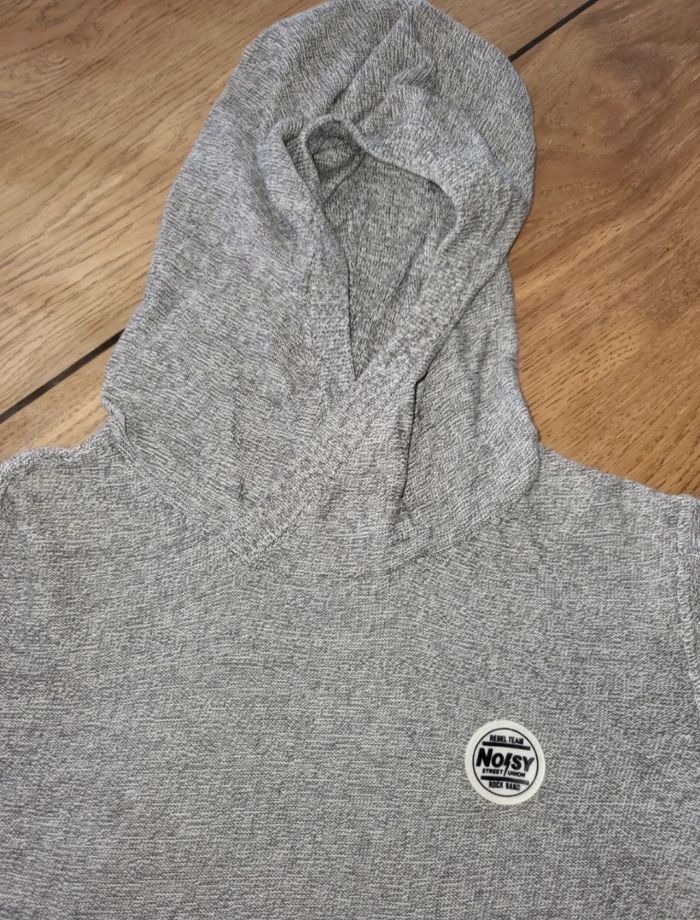 Sweat à capuche 8ans - photo numéro 3
