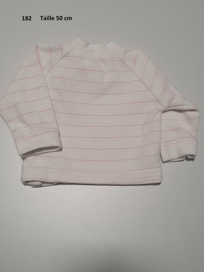Tee shirt blanc et rose en velour Taille 50 cm - photo numéro 2