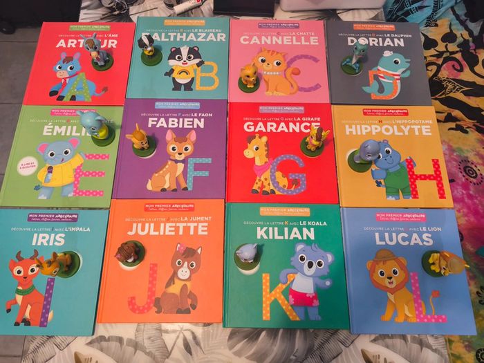 Lot mon premier abécédaire A à T avec figurines - photo numéro 2