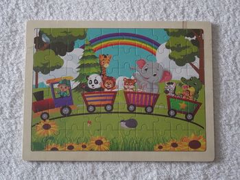 Puzzle en bois "Le train des animaux" neuf sous plastique 60 pièces