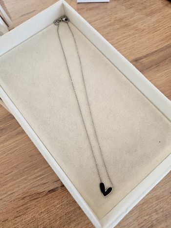 Collier cœur noir en acier