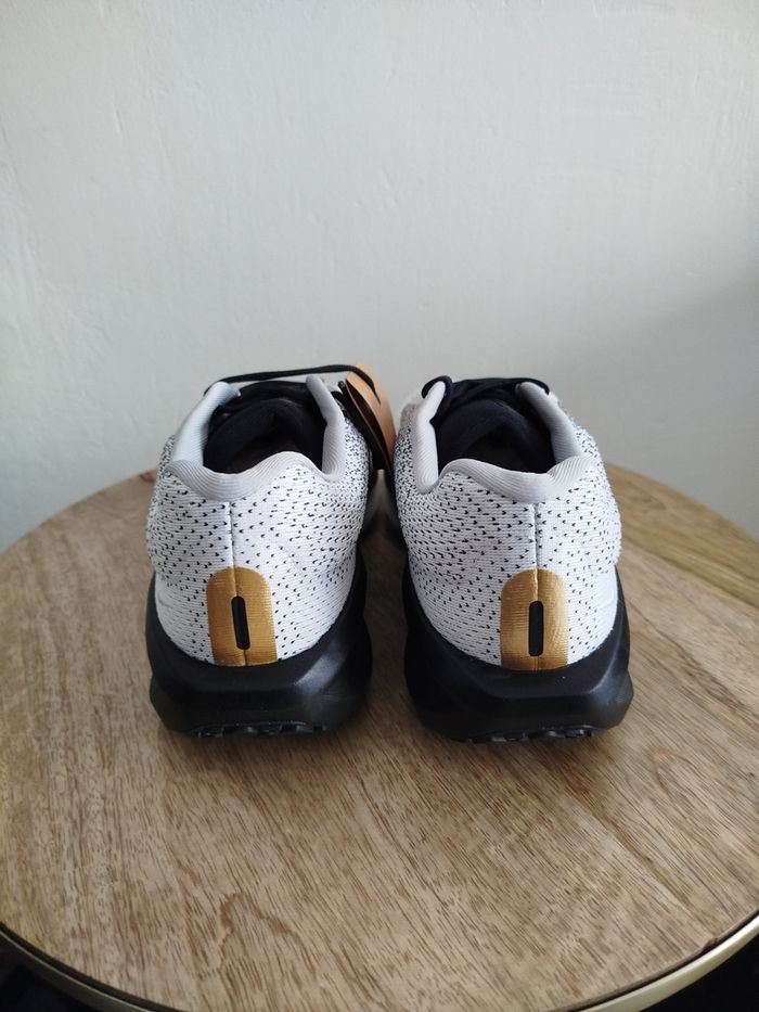 Baskets Nike T 40 - photo numéro 7