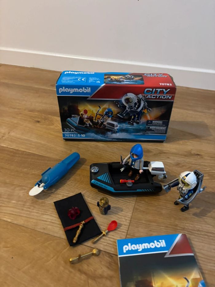 Playmobil 70782 Policier avec réacteur Dorsal et canoë - C - photo numéro 3
