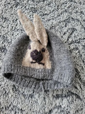 Bonnet tricoté main lapin bébé 6 mois