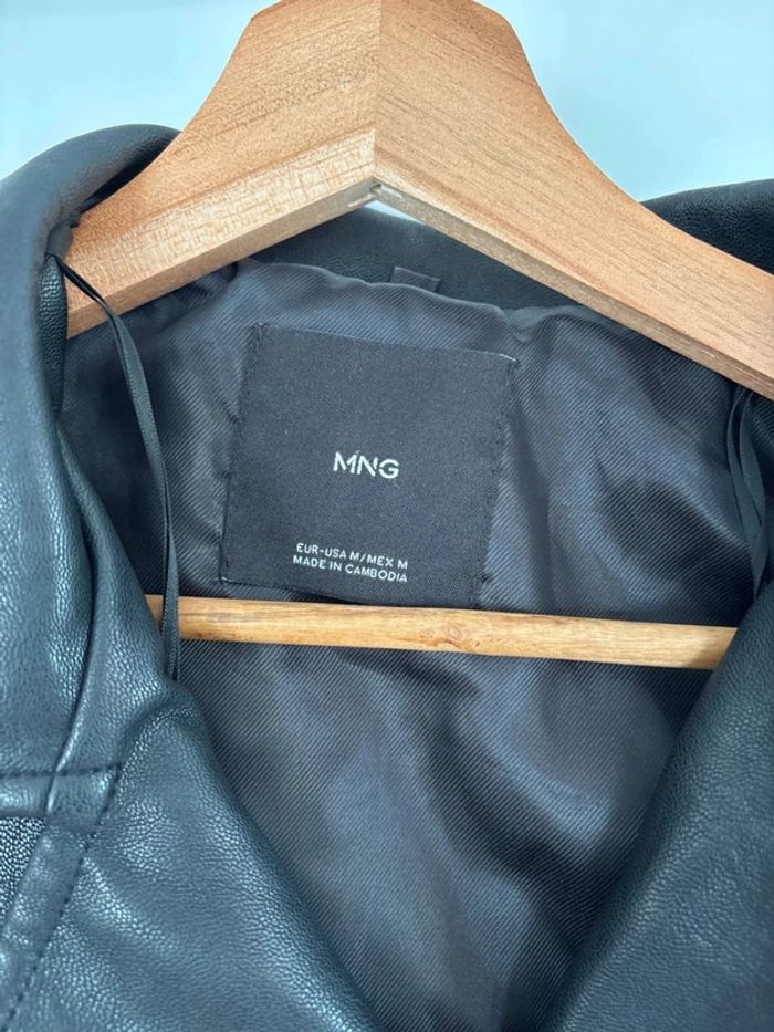Veste en cuir noire - mango taille M - photo numéro 2