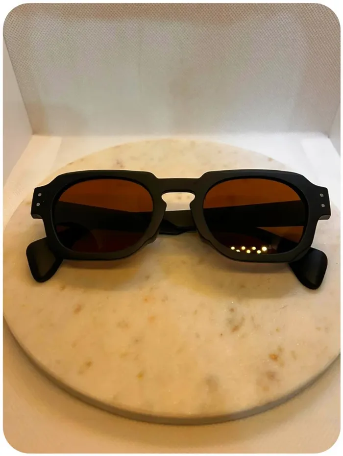 Lunettes soleil style moscot - photo numéro 3